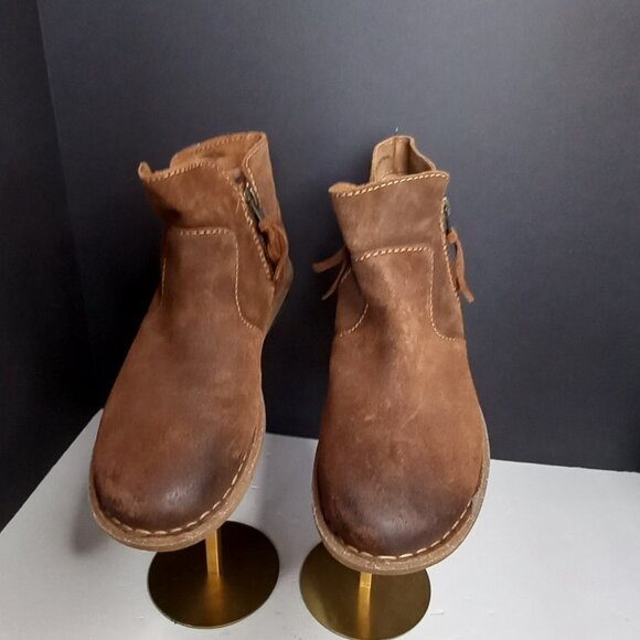 Born Sude Women's Comfort Boots Size 7.5 - Picture 3 of 10